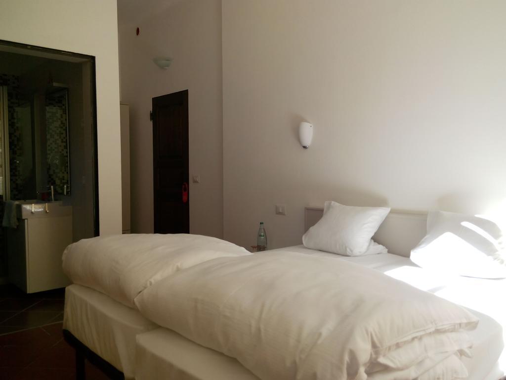 Casa Baroli B&B Cannobio Rum bild