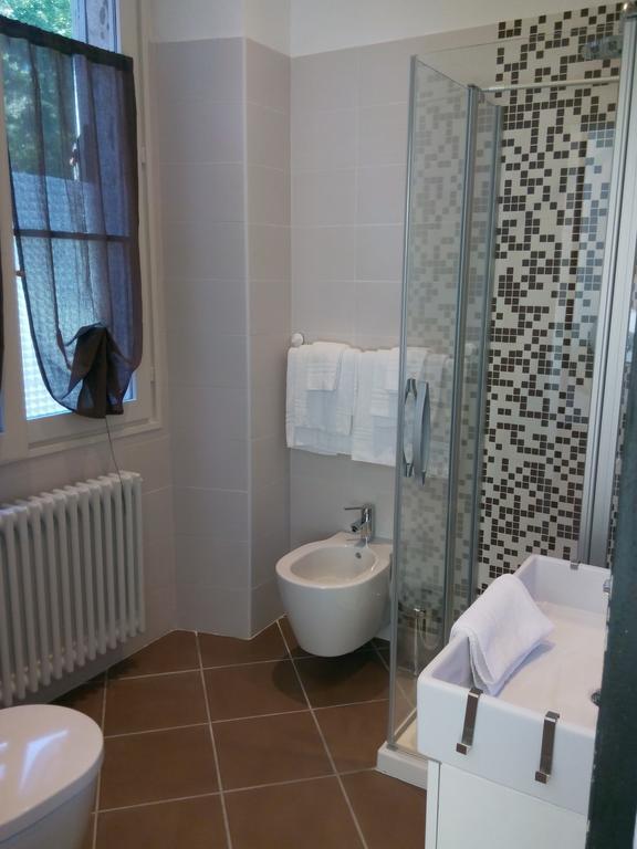 Casa Baroli B&B Cannobio Rum bild