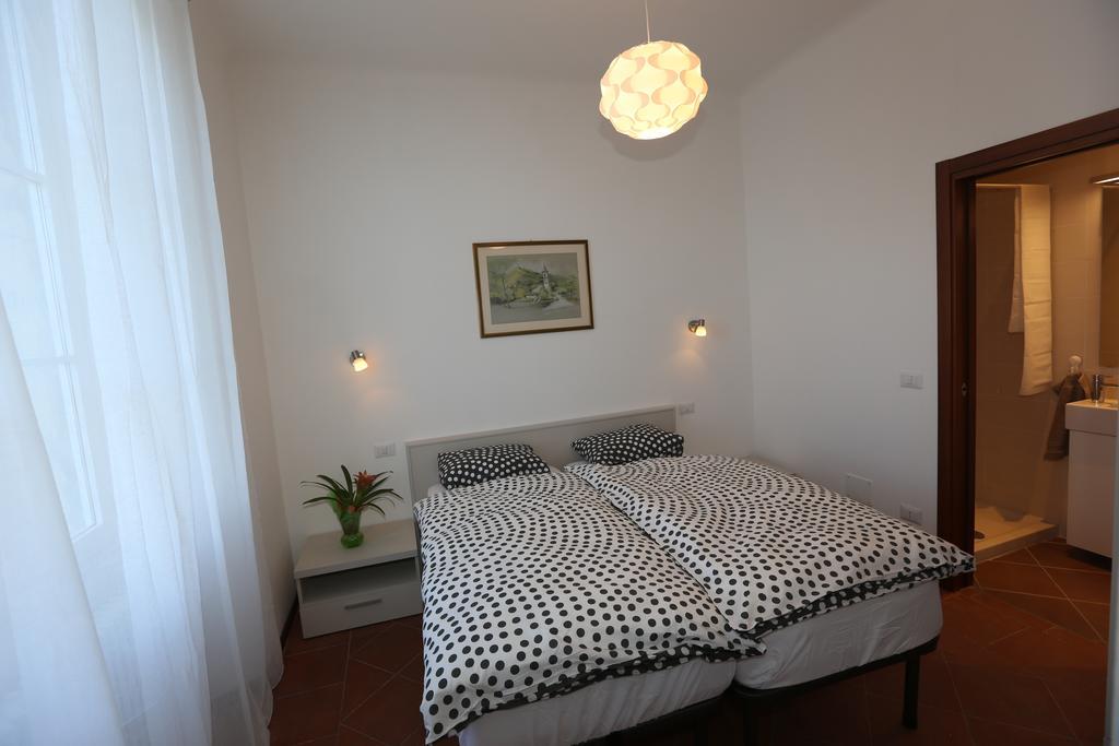 Casa Baroli B&B Cannobio Rum bild